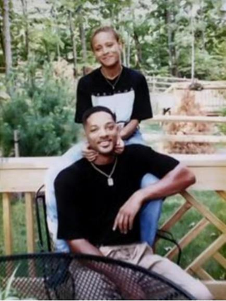 Illustration for article titled Will Smith Wishes Jada Happy Birthday in Gushing Facebook Post